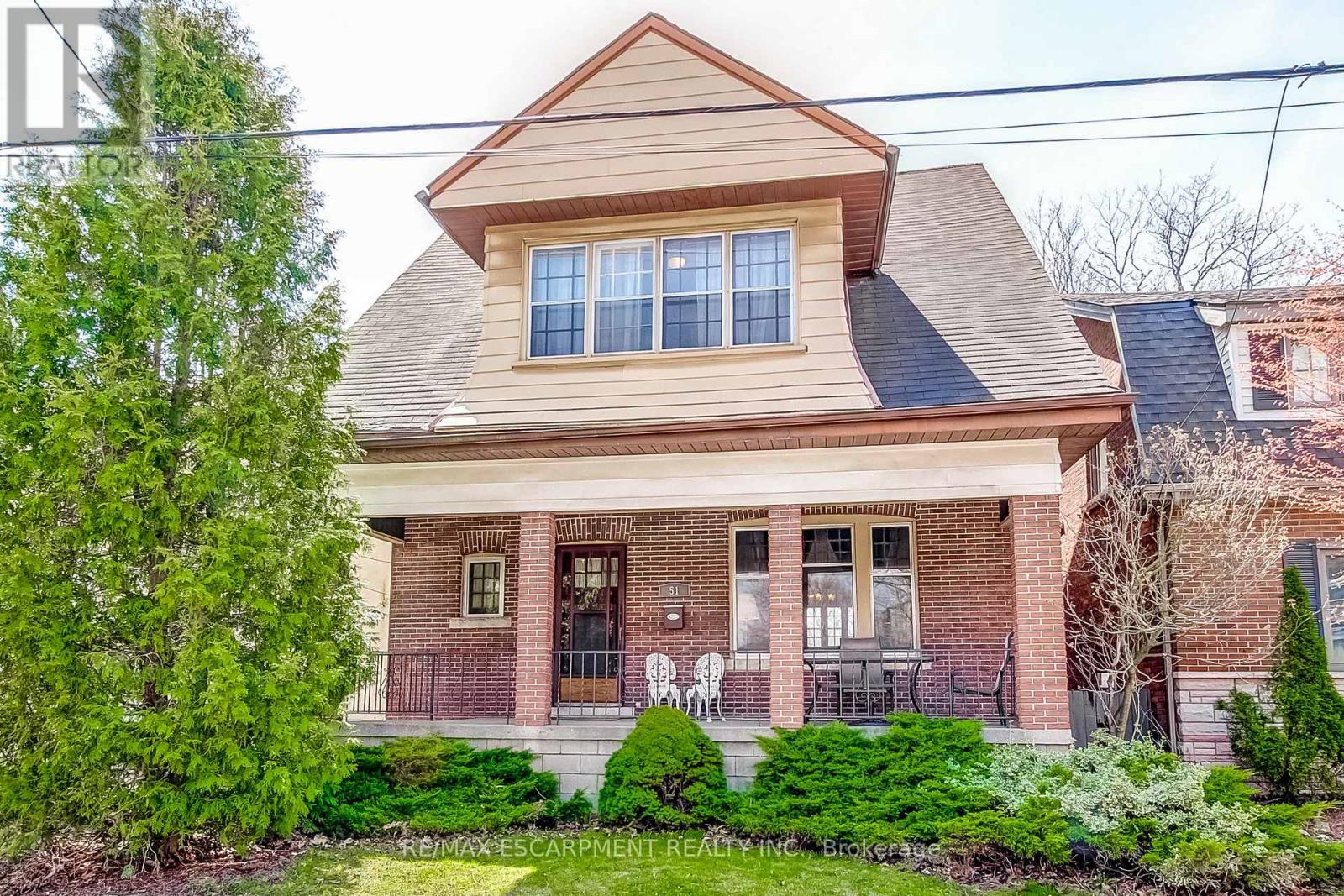 51 Canada Street, Hamilton, Ontario  L8P 1P1 - Photo 2 - X12163621