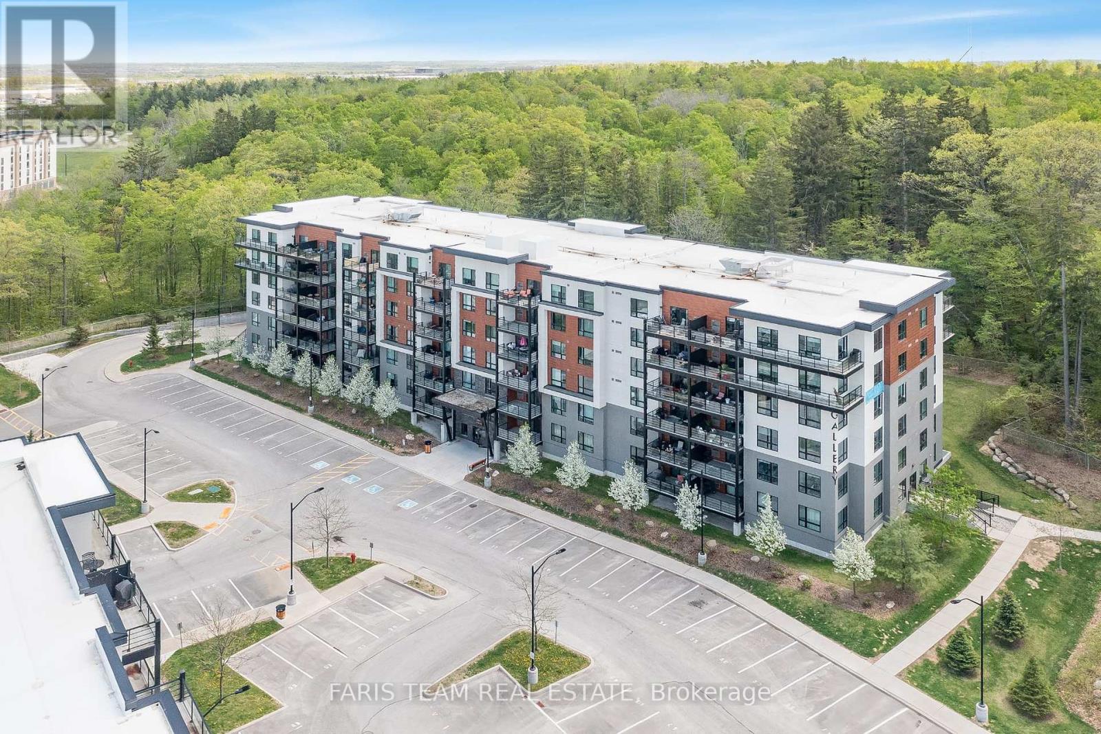 212 - 304 Essa Road, Barrie, Ontario  L4N 9C5 - Photo 1 - S12047193