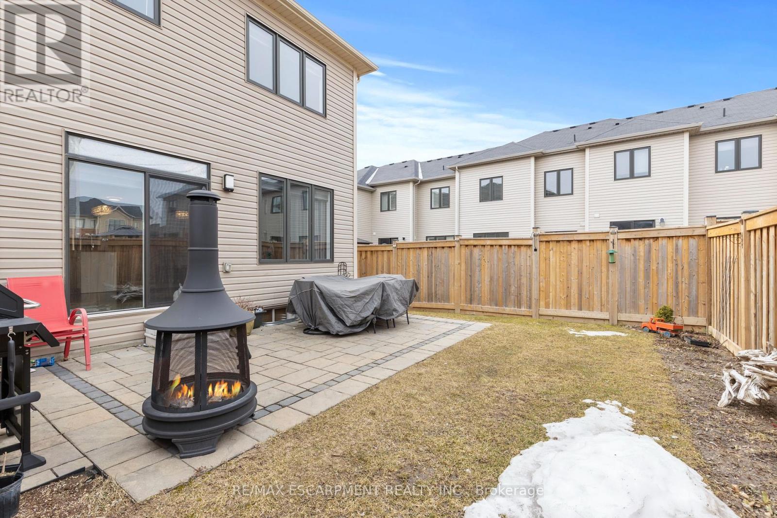 17 Kelso Drive, Haldimand, Ontario  N3W 2G9 - Photo 16 - X12066735