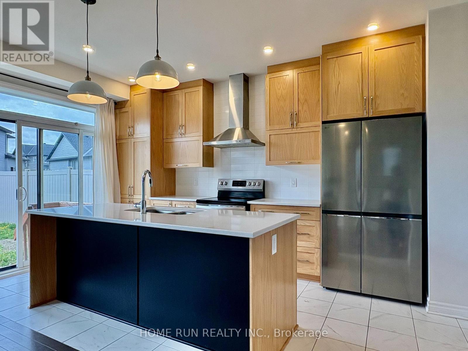 535 Honeylocust Avenue, Ottawa, Ontario  K2V 0L8 - Photo 6 - X12163679