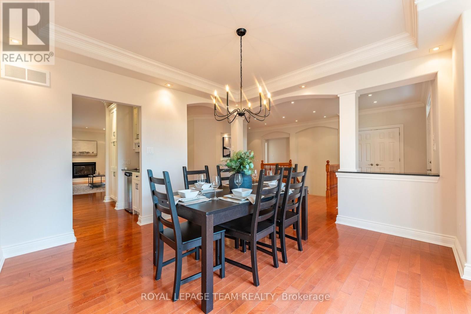 5422 Wadell Court, Ottawa, Ontario  K4M 1L3 - Photo 4 - X12163680