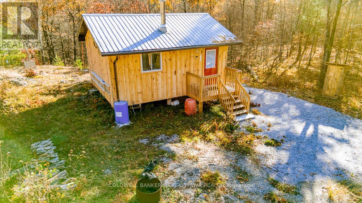 2062 Cross Road, Frontenac, Ontario  K0H 2B0 - Photo 1 - X12163825