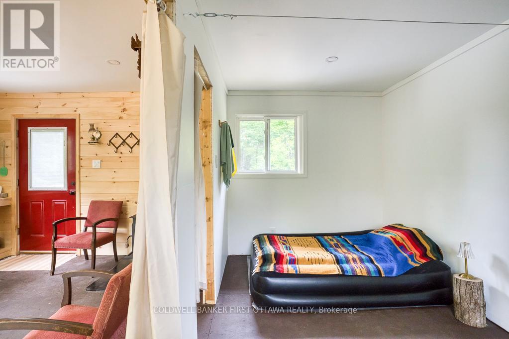 2062 Cross Road, Frontenac, Ontario  K0H 2B0 - Photo 10 - X12163825