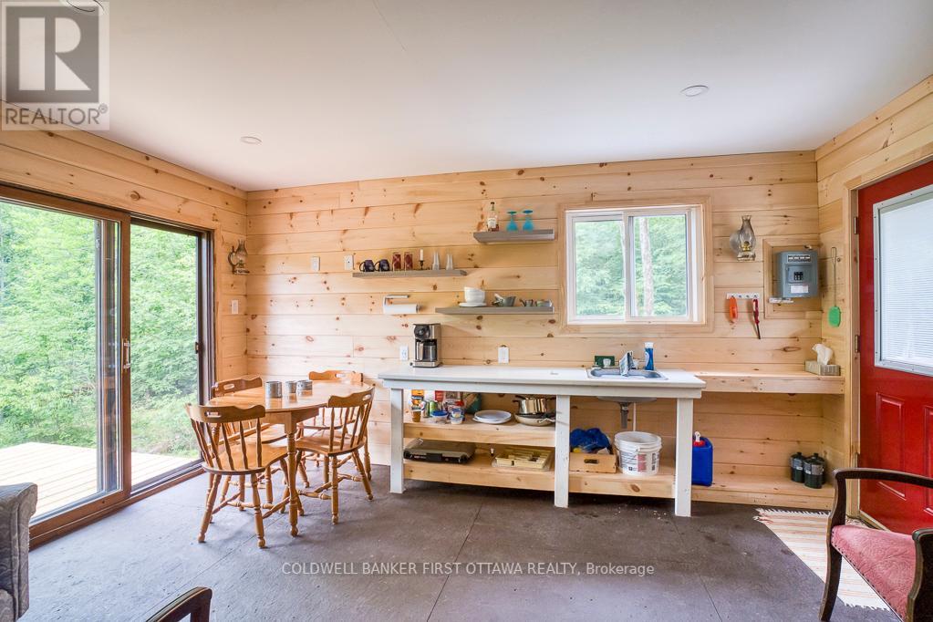 2062 Cross Road, Frontenac, Ontario  K0H 2B0 - Photo 9 - X12163825