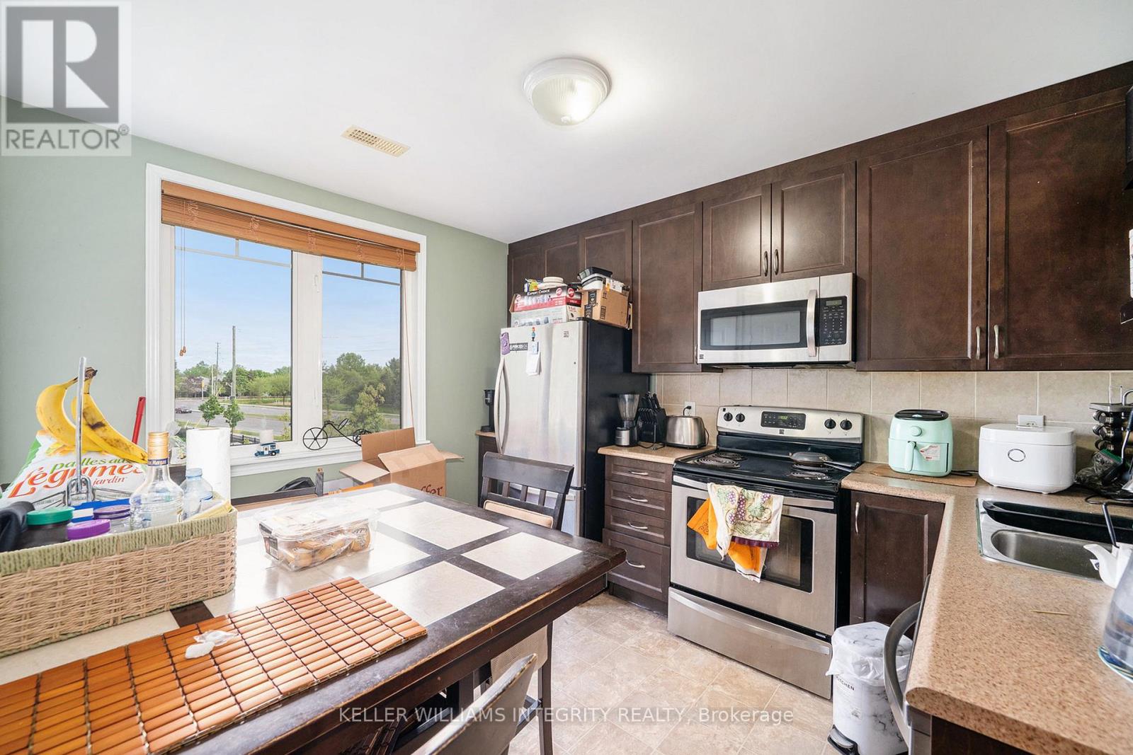 256 Espin Heights, Ottawa, Ontario  K2J 0Y8 - Photo 8 - X12163829