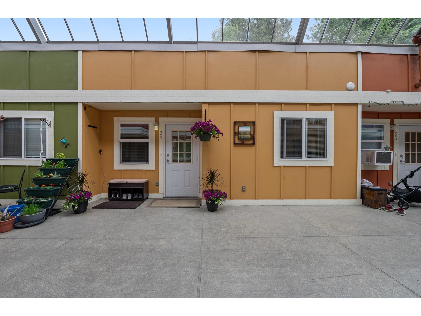 Property at 32 20543 96 AVENUE image 3