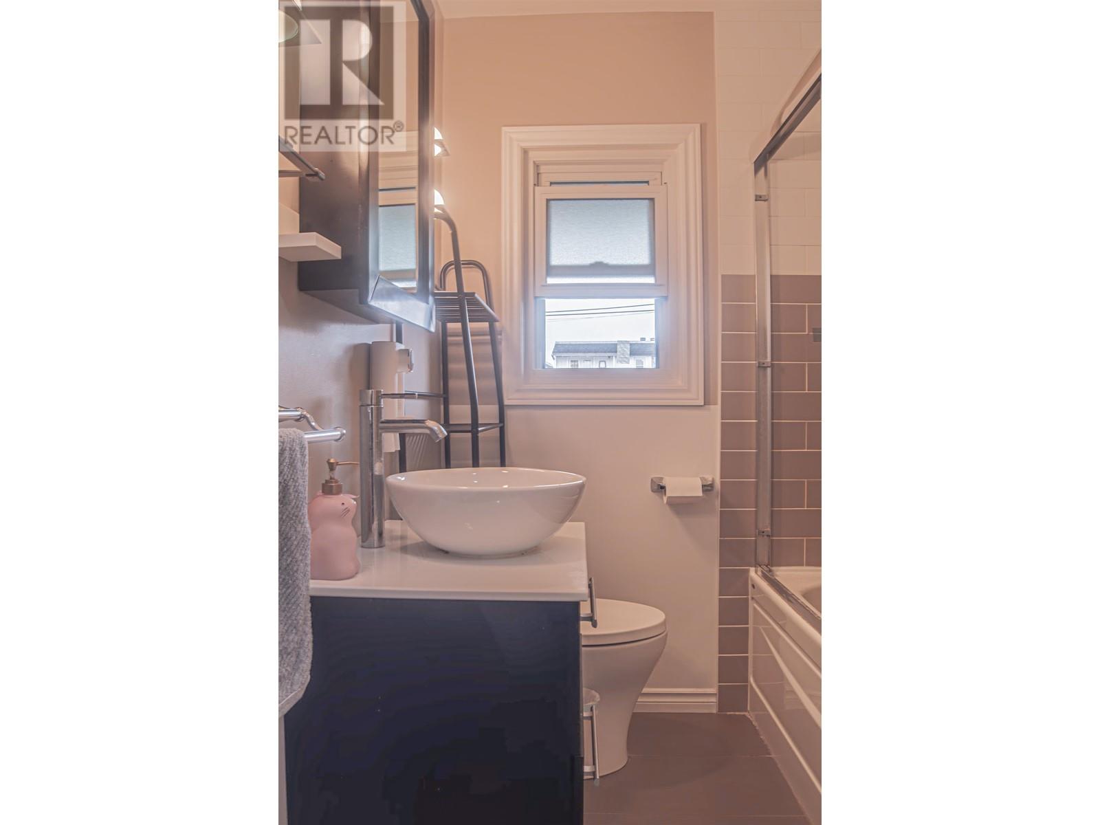 3738 Forest Street, Burnaby, British Columbia  V5G 1W6 - Photo 10 - R3005385