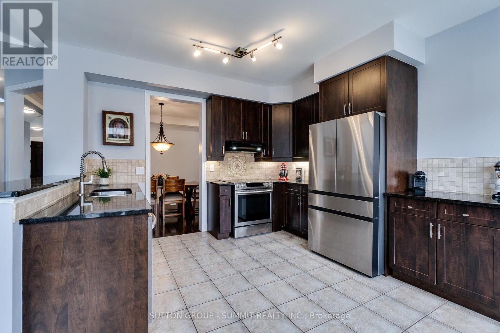 23 Scott Boulevard, Milton, Ontario  L9T 0R9 - Photo 17 - W12076341