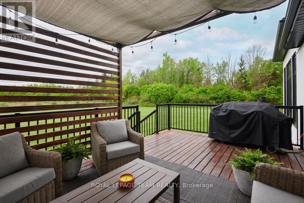 11592 Armstrong Road, North Dundas, Ontario  K0C 2K0 - Photo 23 - X12163017