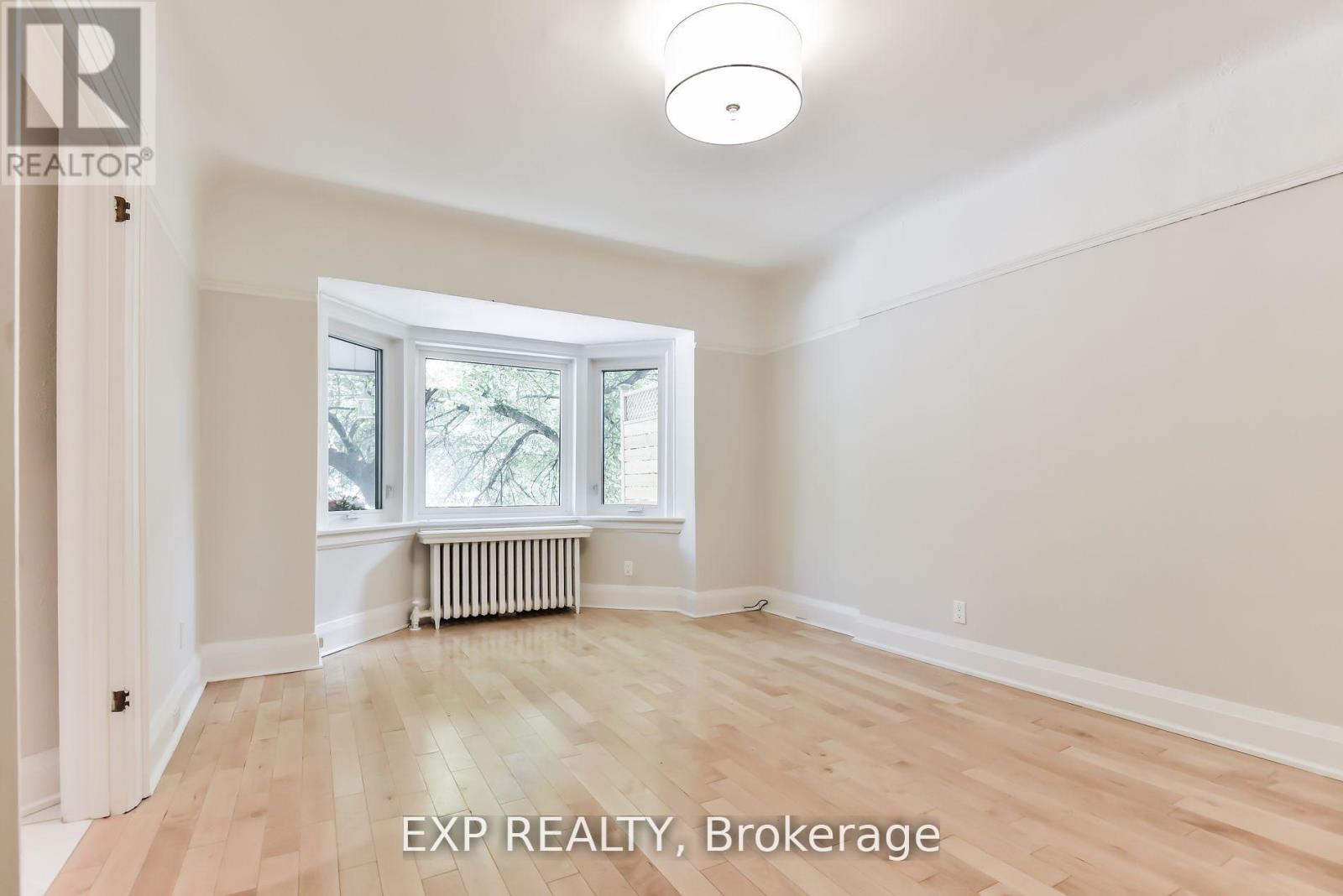 360 Roxton Road, Toronto, Ontario  M6G 3R2 - Photo 16 - C12163726