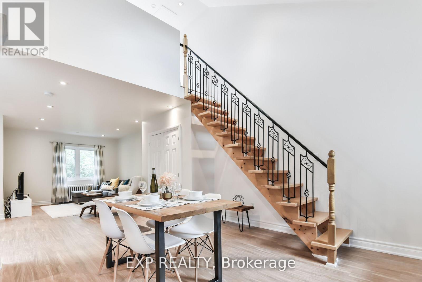 360 Roxton Road, Toronto, Ontario  M6G 3R2 - Photo 9 - C12163726