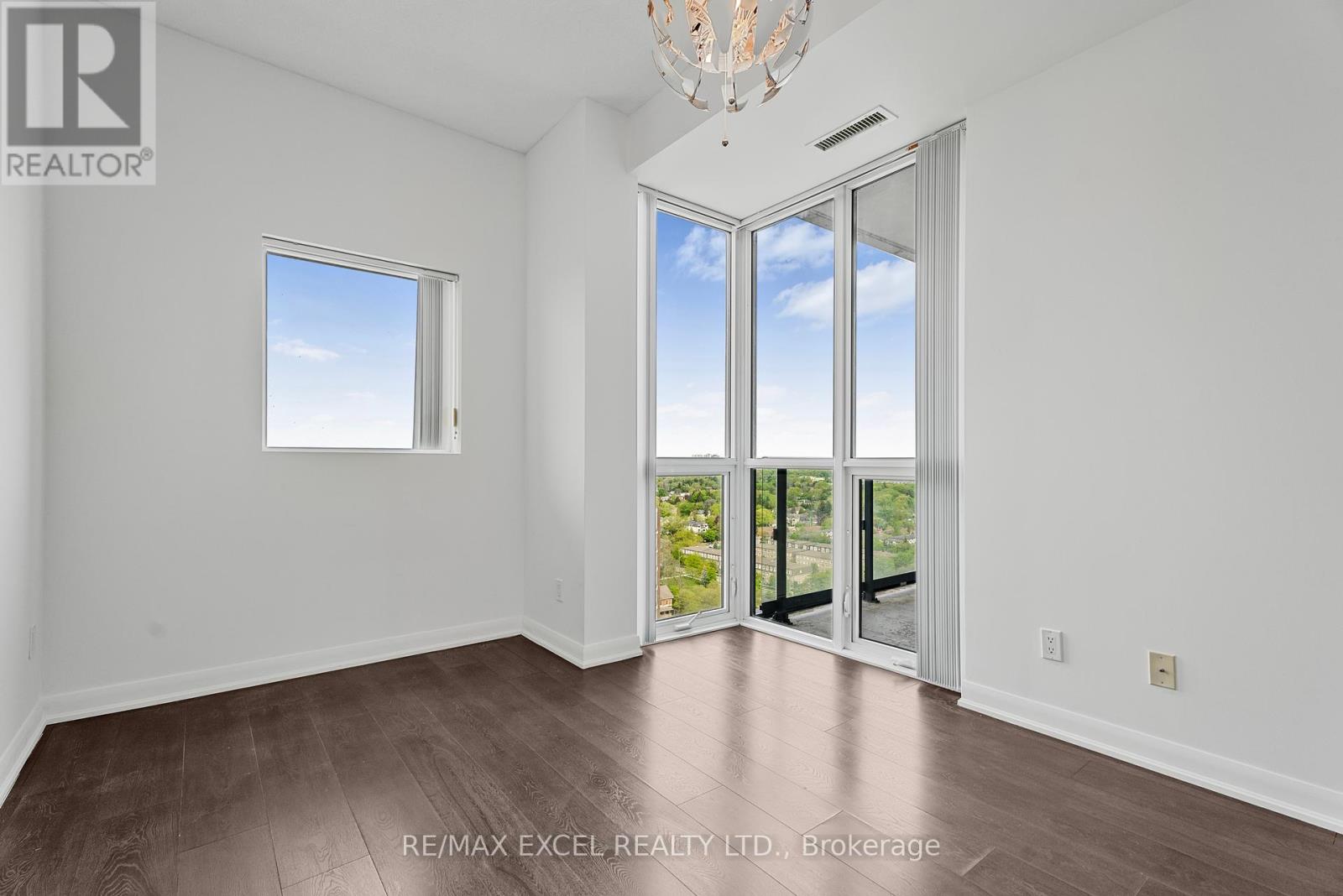 2501 - 5162 Yonge Street, Toronto, Ontario  M2N 0E9 - Photo 3 - C12163760