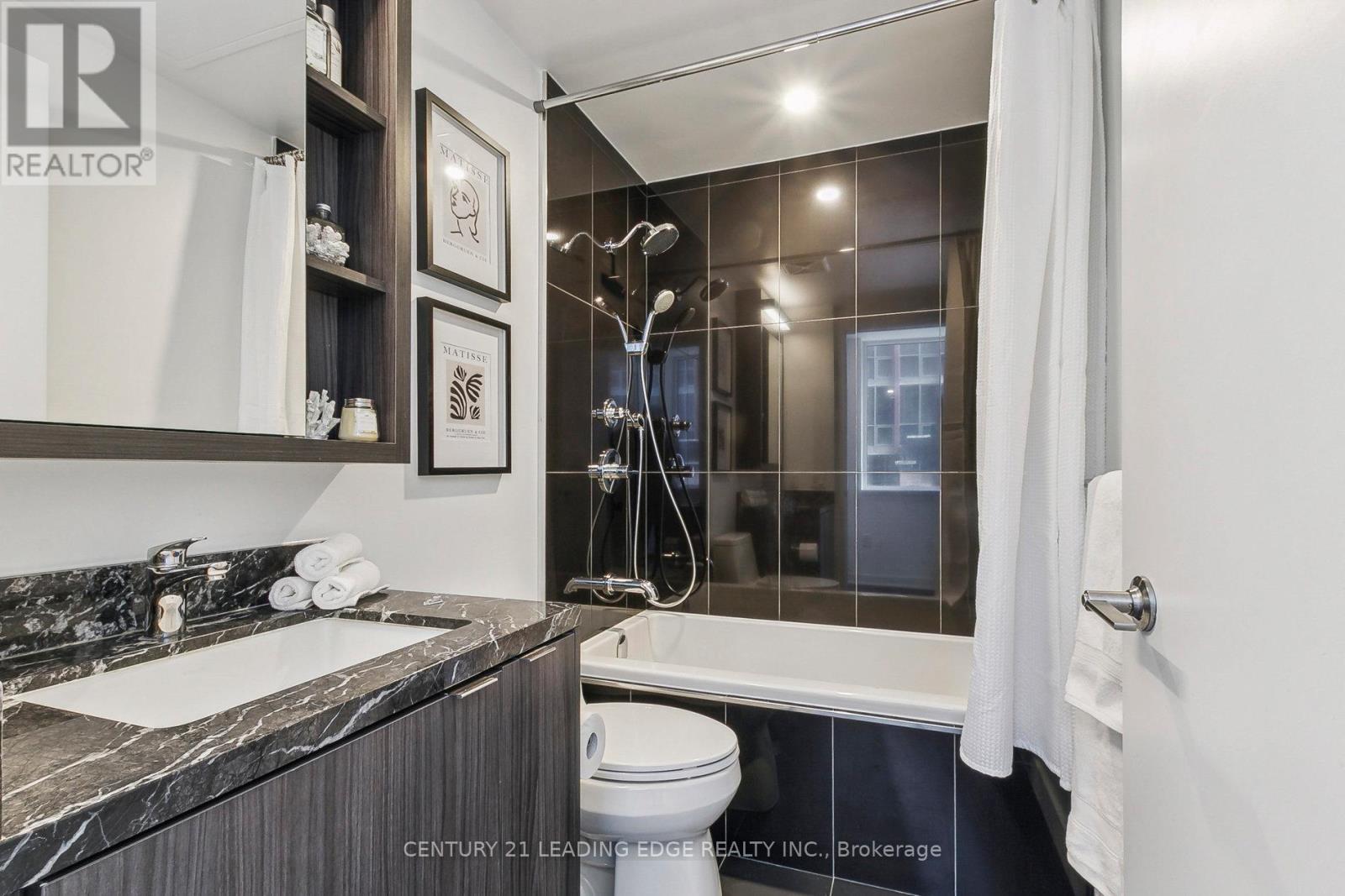 519 - 115 Blue Jays Way, Toronto, Ontario  M5V 0N4 - Photo 8 - C12163814
