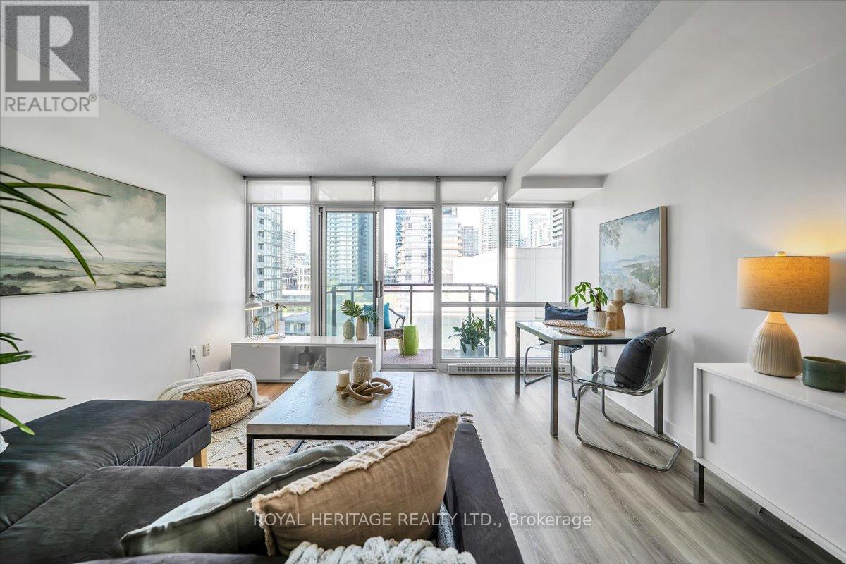 1105 - 11 Brunel Court, Toronto, Ontario  M5V 3Y3 - Photo 13 - C12163822