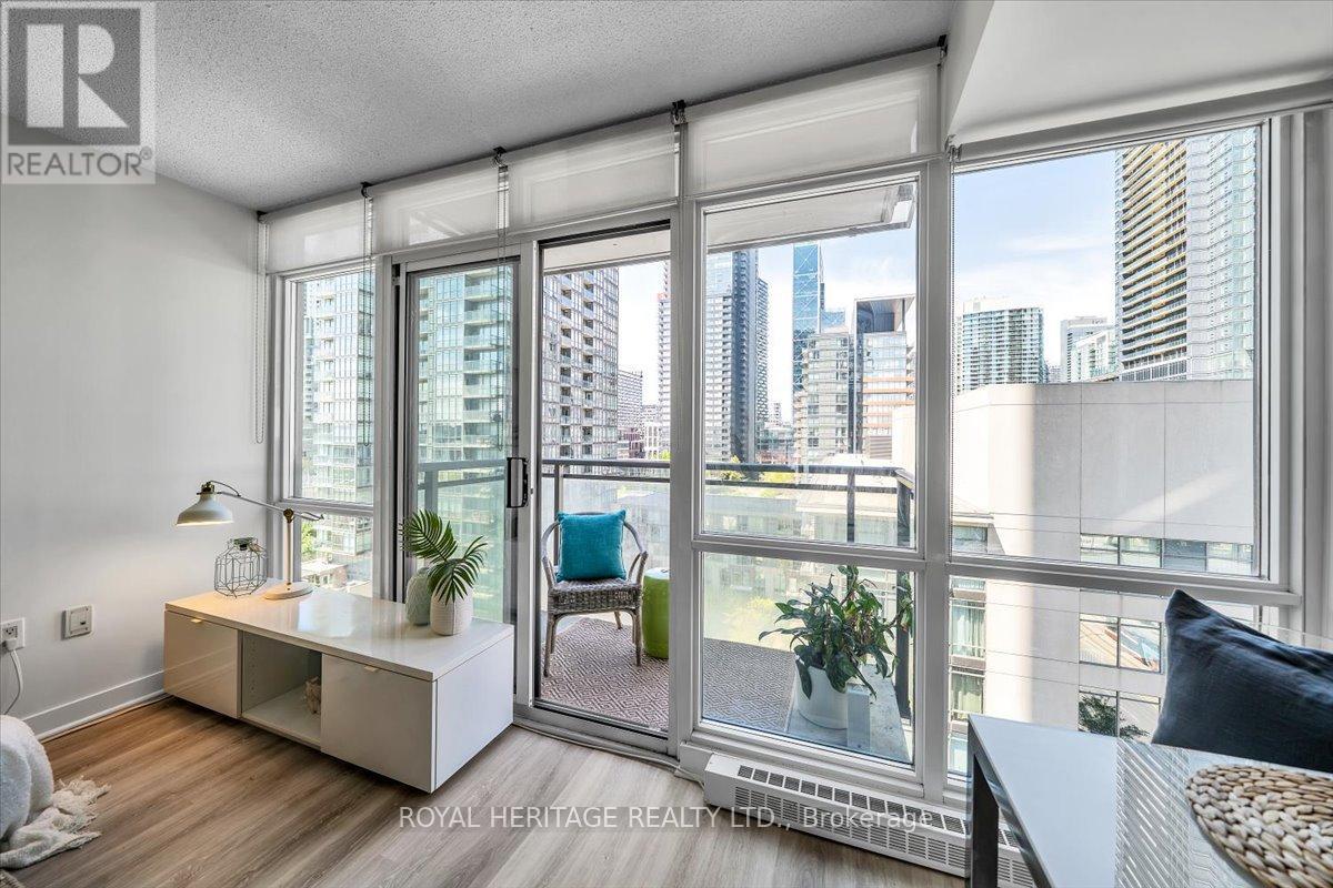 1105 - 11 Brunel Court, Toronto, Ontario  M5V 3Y3 - Photo 16 - C12163822