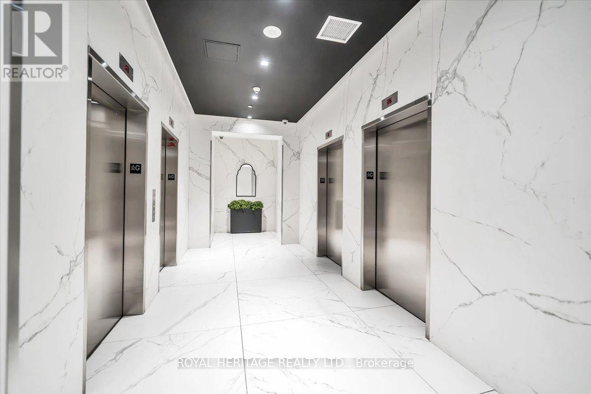 1105 - 11 Brunel Court, Toronto, Ontario  M5V 3Y3 - Photo 7 - C12163822