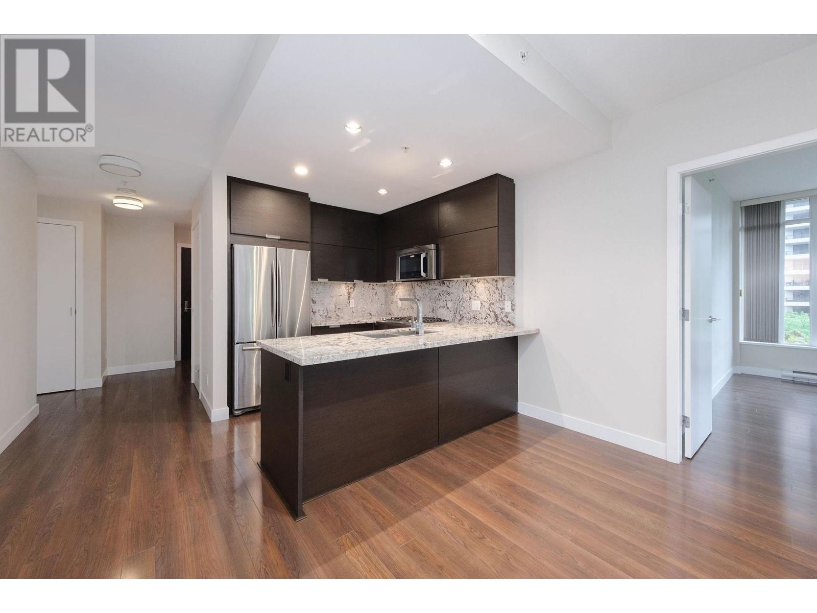 207 2077 Rosser Avenue, Burnaby, British Columbia  V5C 0G6 - Photo 2 - R3003676