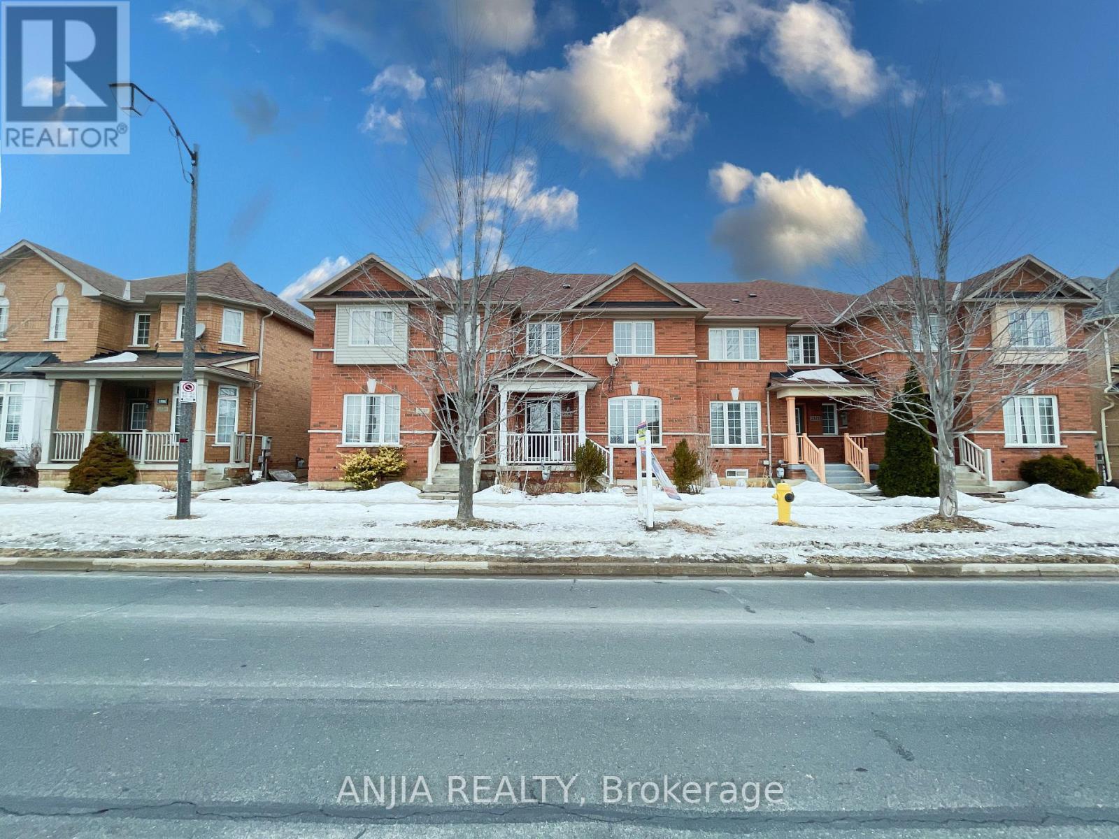 2330 Bur Oak Avenue, Markham, Ontario  L6E 1L7 - Photo 2 - N12163676