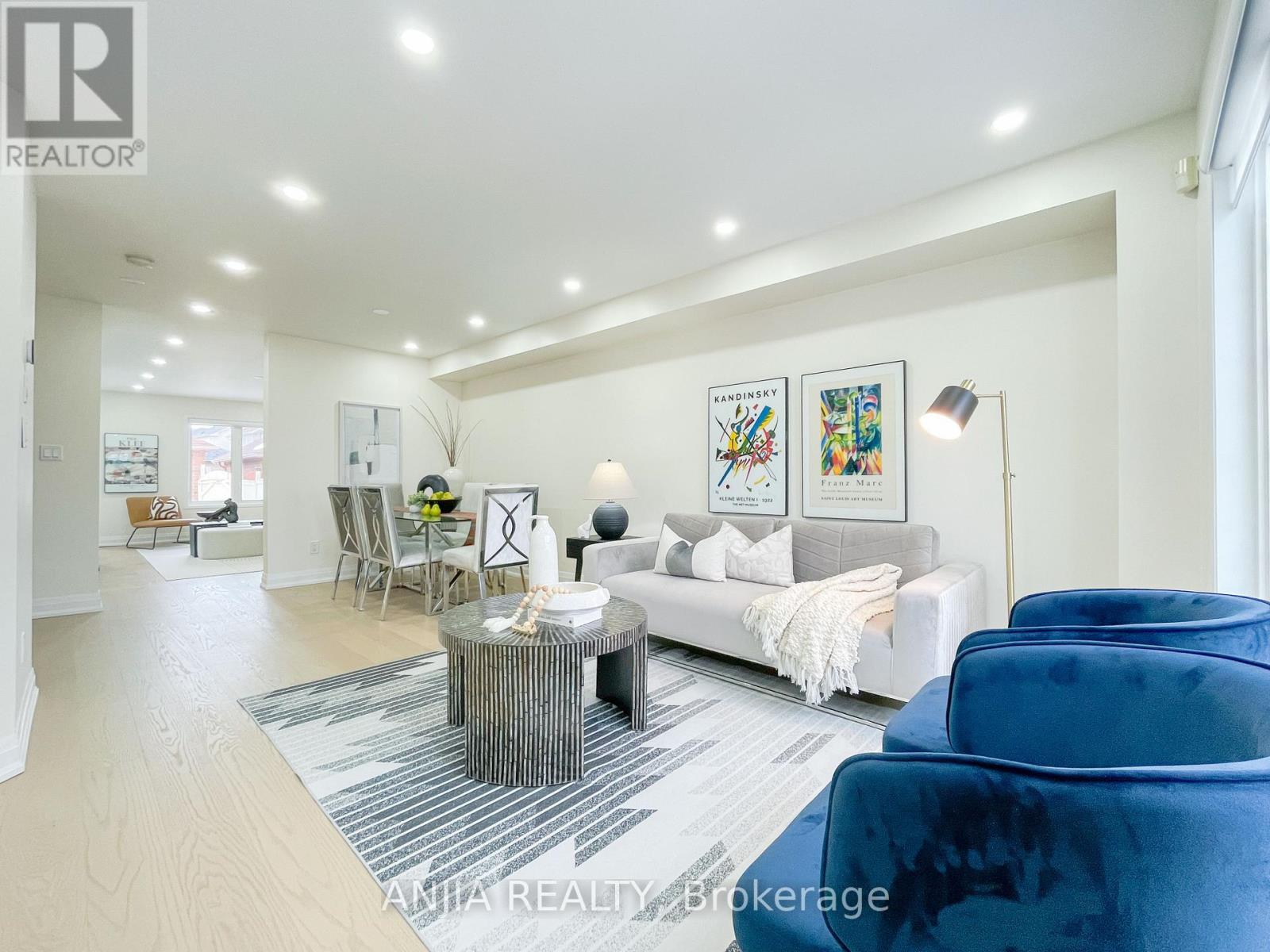 2330 Bur Oak Avenue, Markham, Ontario  L6E 1L7 - Photo 3 - N12163676