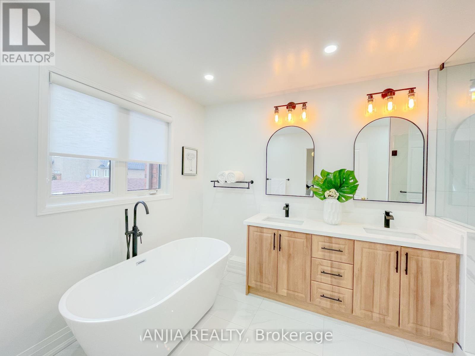 2330 Bur Oak Avenue, Markham, Ontario  L6E 1L7 - Photo 33 - N12163676