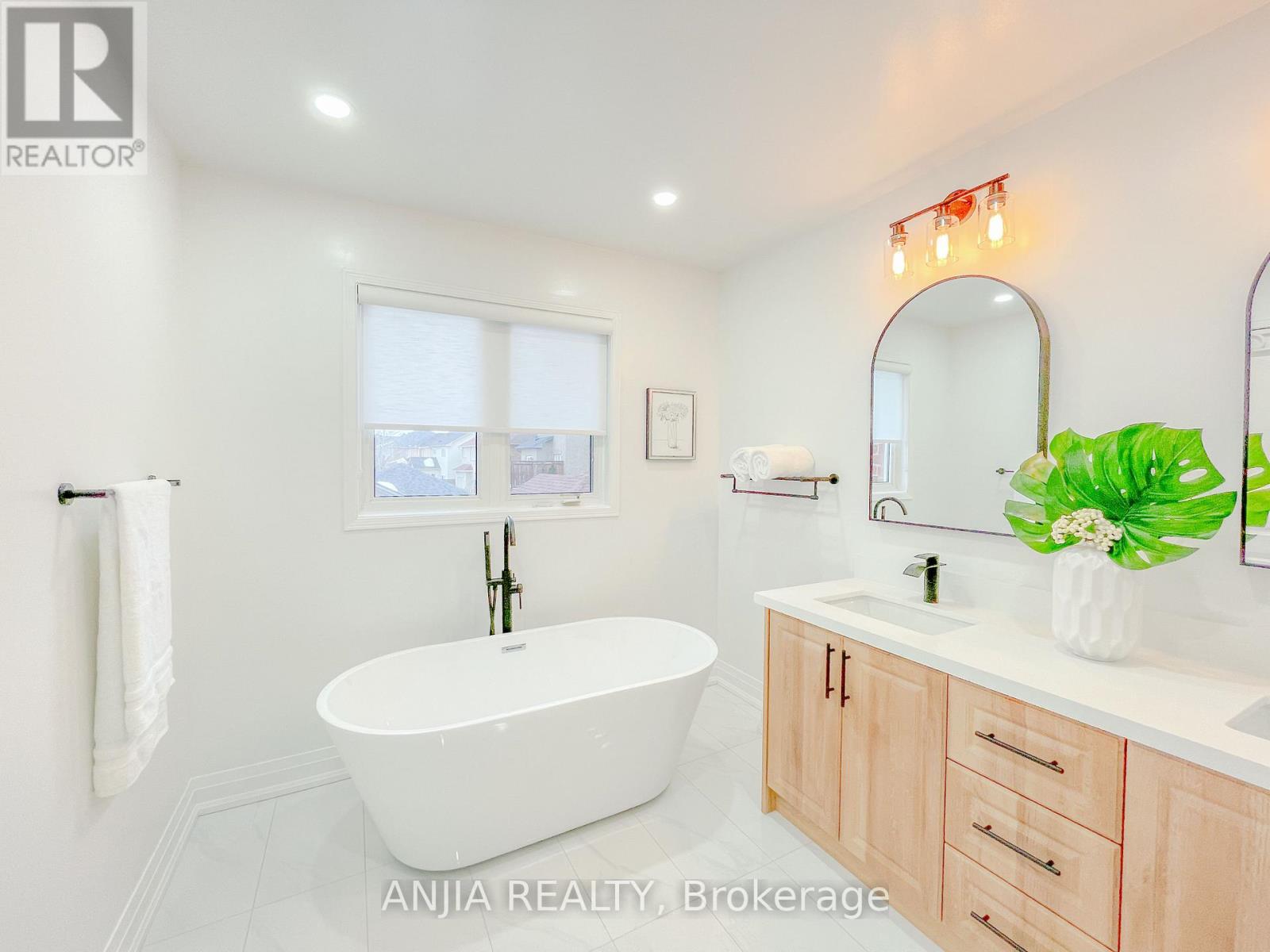 2330 Bur Oak Avenue, Markham, Ontario  L6E 1L7 - Photo 35 - N12163676