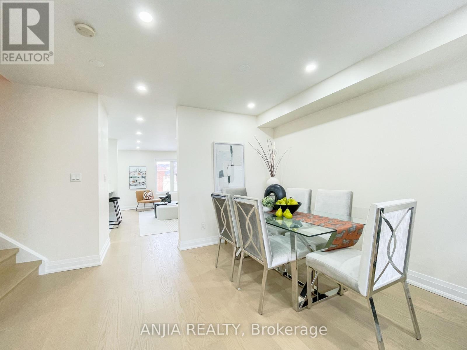 2330 Bur Oak Avenue, Markham, Ontario  L6E 1L7 - Photo 5 - N12163676