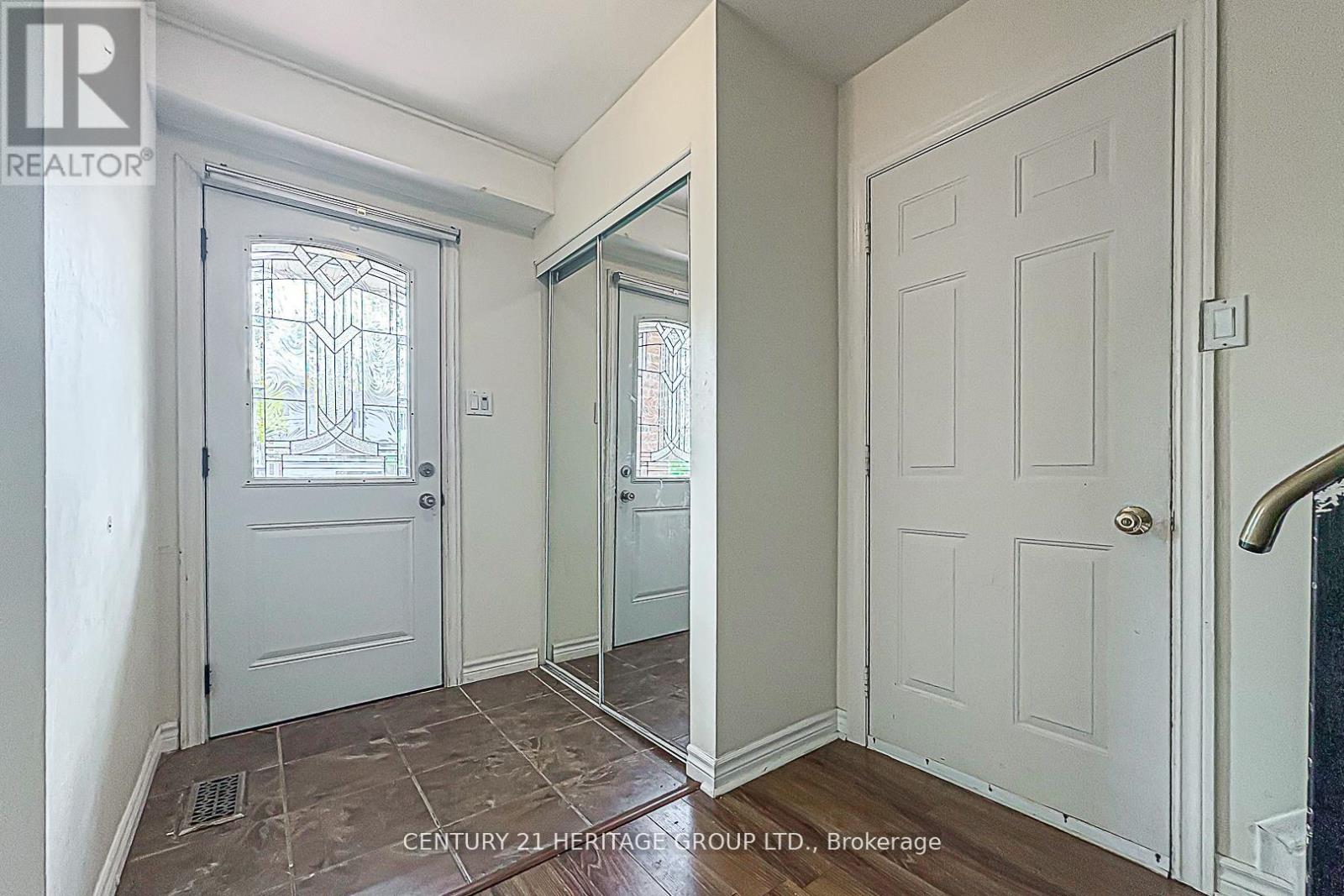143 Beswick Drive, Newmarket, Ontario  L3Y 1E8 - Photo 5 - N12163706