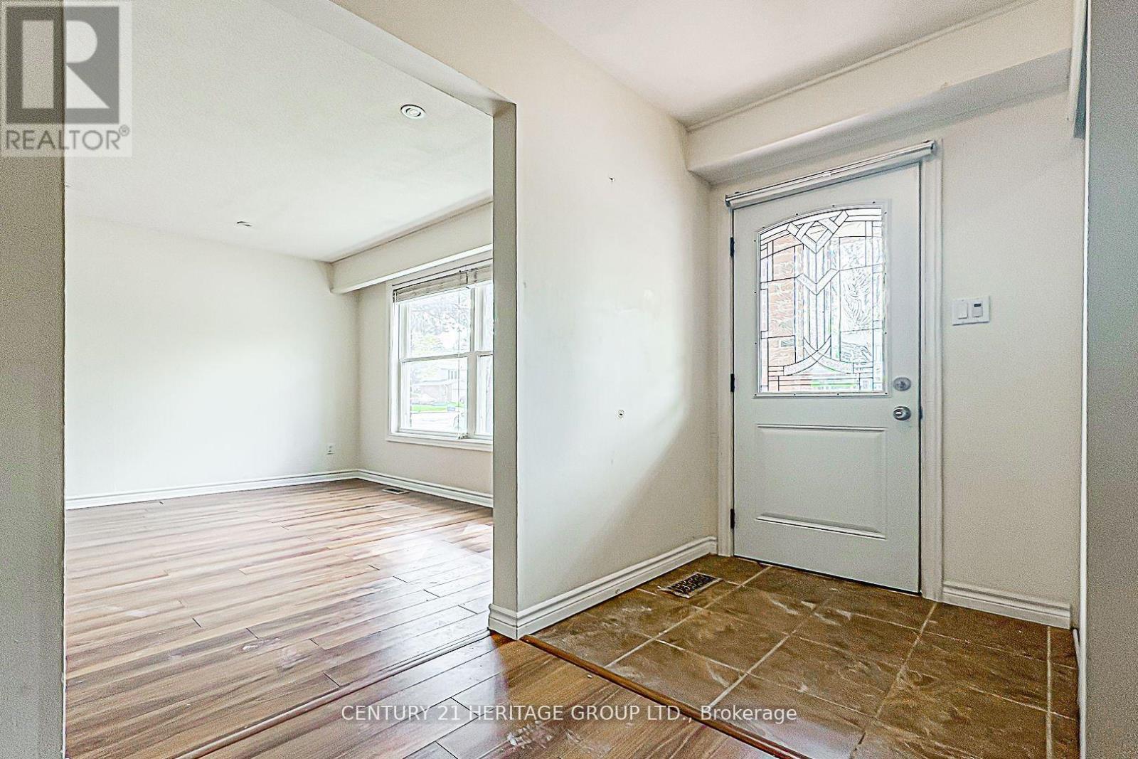 143 Beswick Drive, Newmarket, Ontario  L3Y 1E8 - Photo 7 - N12163706