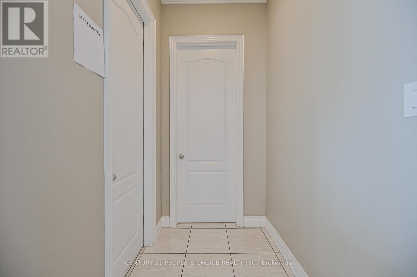 39 Munsie Drive, King, Ontario  L7B 0N8 - Photo 14 - N12163765