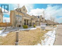 39 MUNSIE DRIVE, King, Ontario