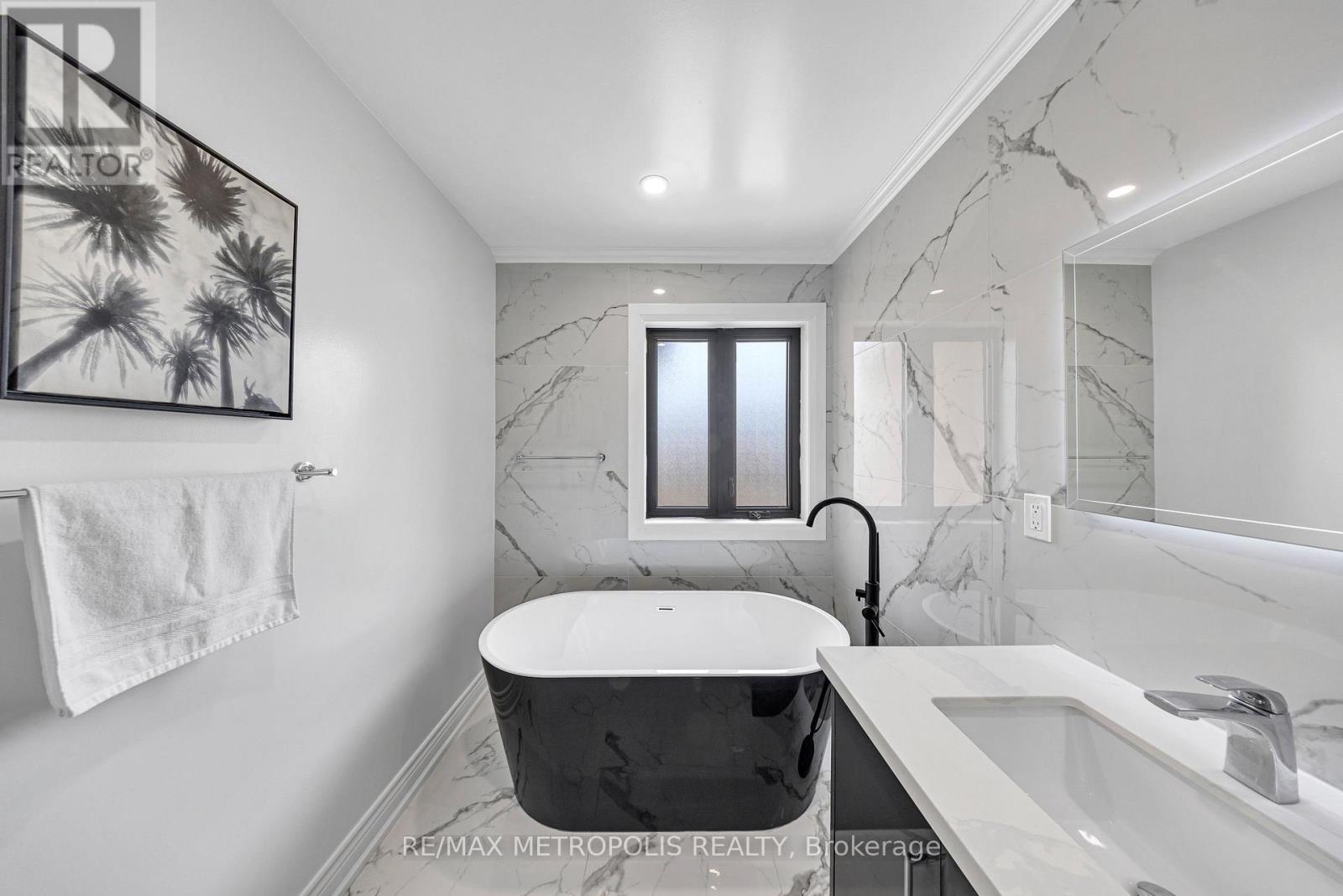 10 Snowcreek Street, Markham, Ontario  L6B 0K5 - Photo 31 - N12163820