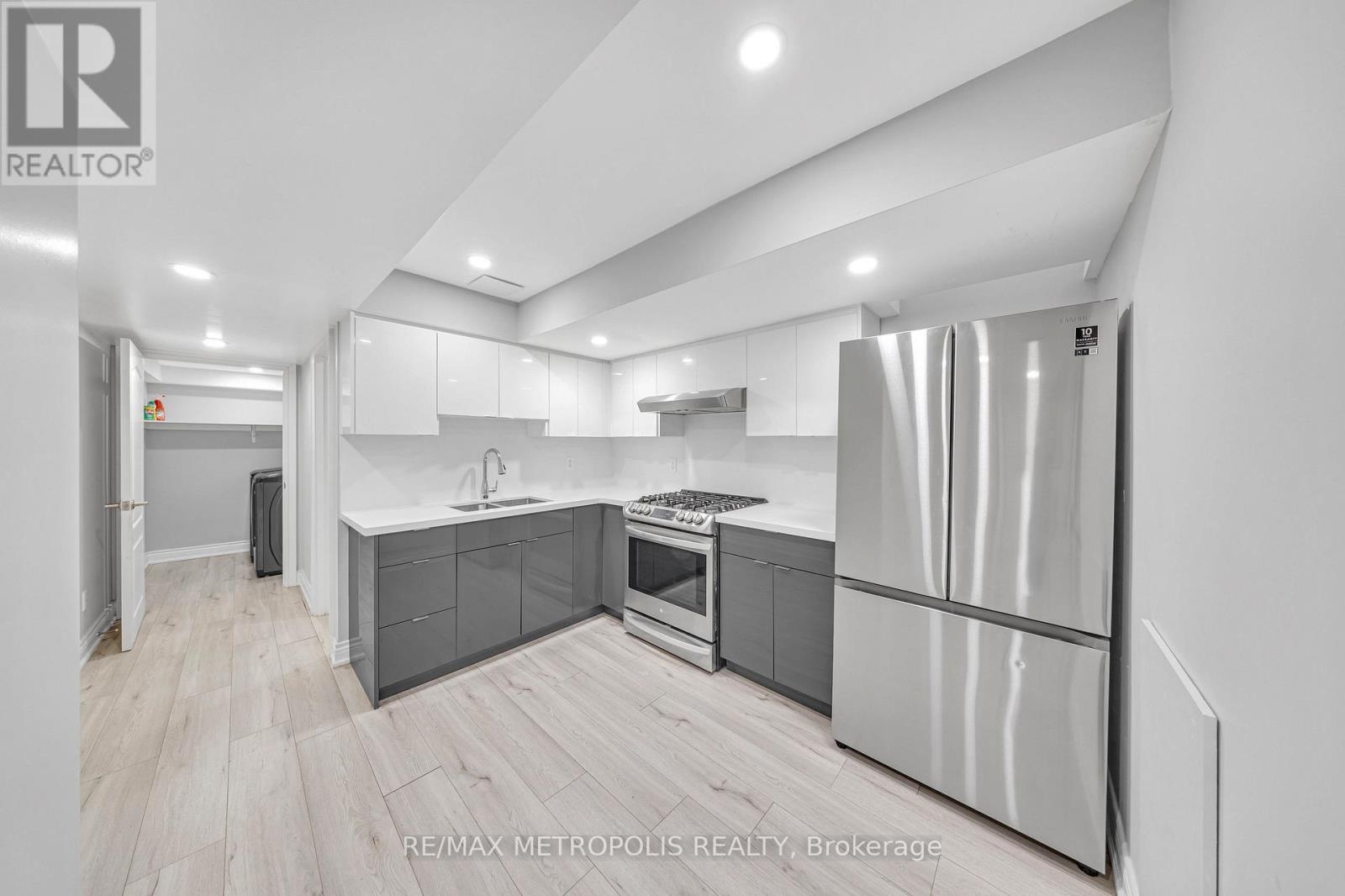 10 Snowcreek Street, Markham, Ontario  L6B 0K5 - Photo 40 - N12163820