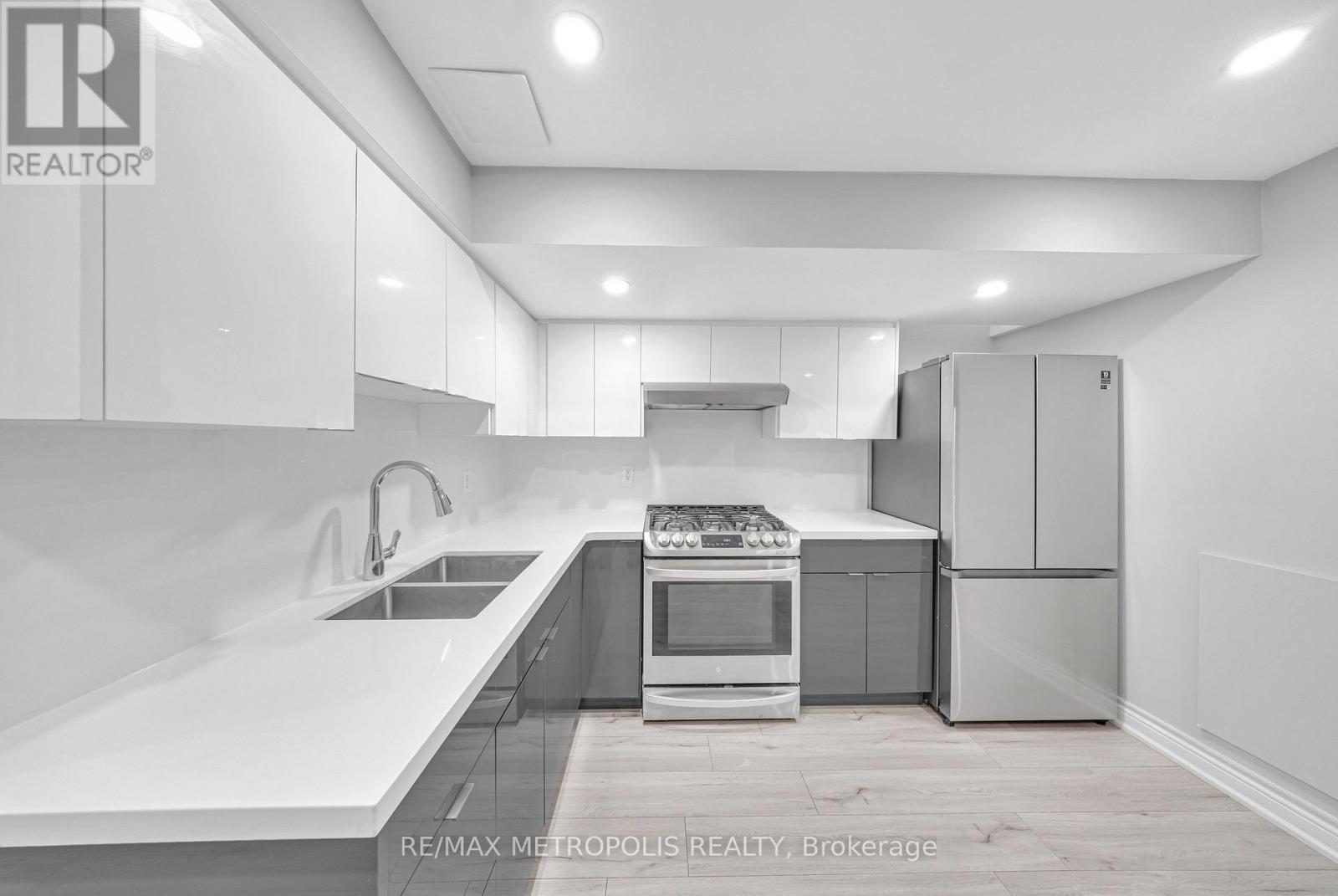 10 Snowcreek Street, Markham, Ontario  L6B 0K5 - Photo 41 - N12163820