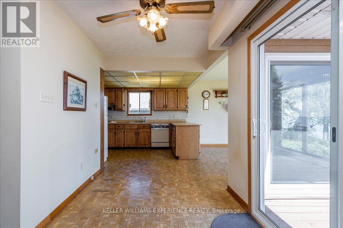 2225 Lakeshore Road E, Oro-Medonte, Ontario  L0L 1T0 - Photo 18 - S12163801