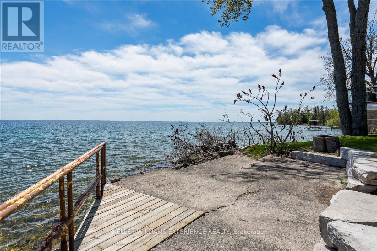 2225 Lakeshore Road E, Oro-Medonte, Ontario  L0L 1T0 - Photo 37 - S12163801