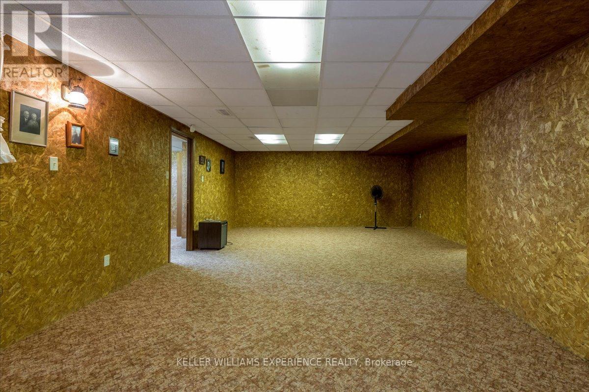 2225 Lakeshore Road E, Oro-Medonte, Ontario  L0L 1T0 - Photo 44 - S12163801