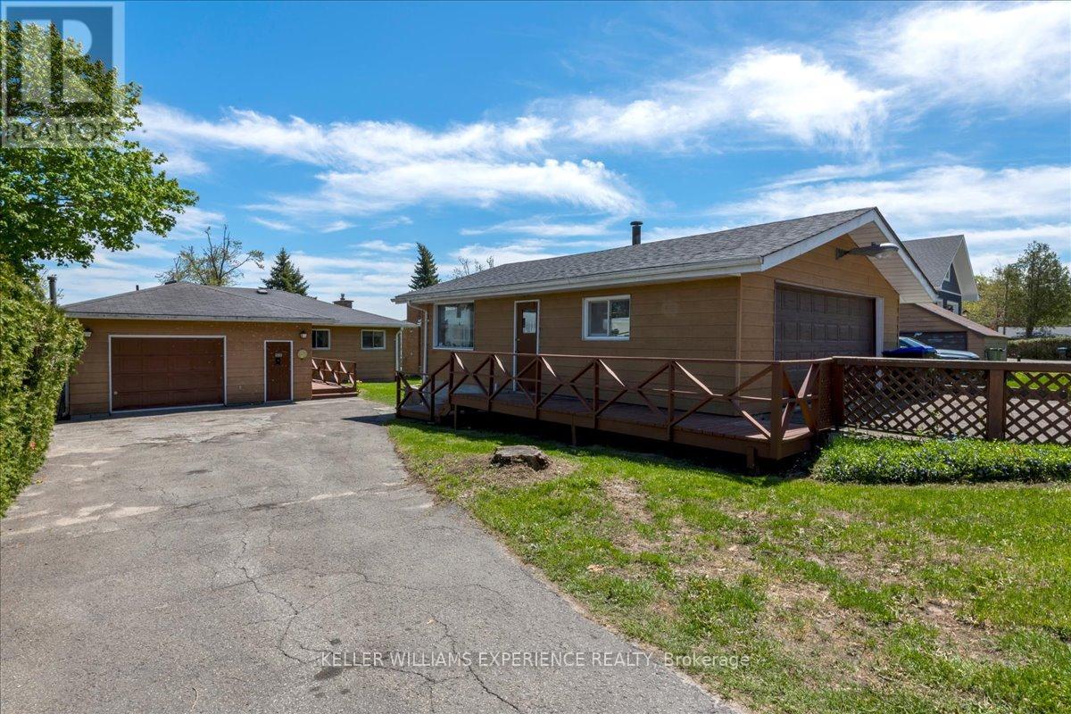 2225 Lakeshore Road E, Oro-Medonte, Ontario  L0L 1T0 - Photo 7 - S12163801