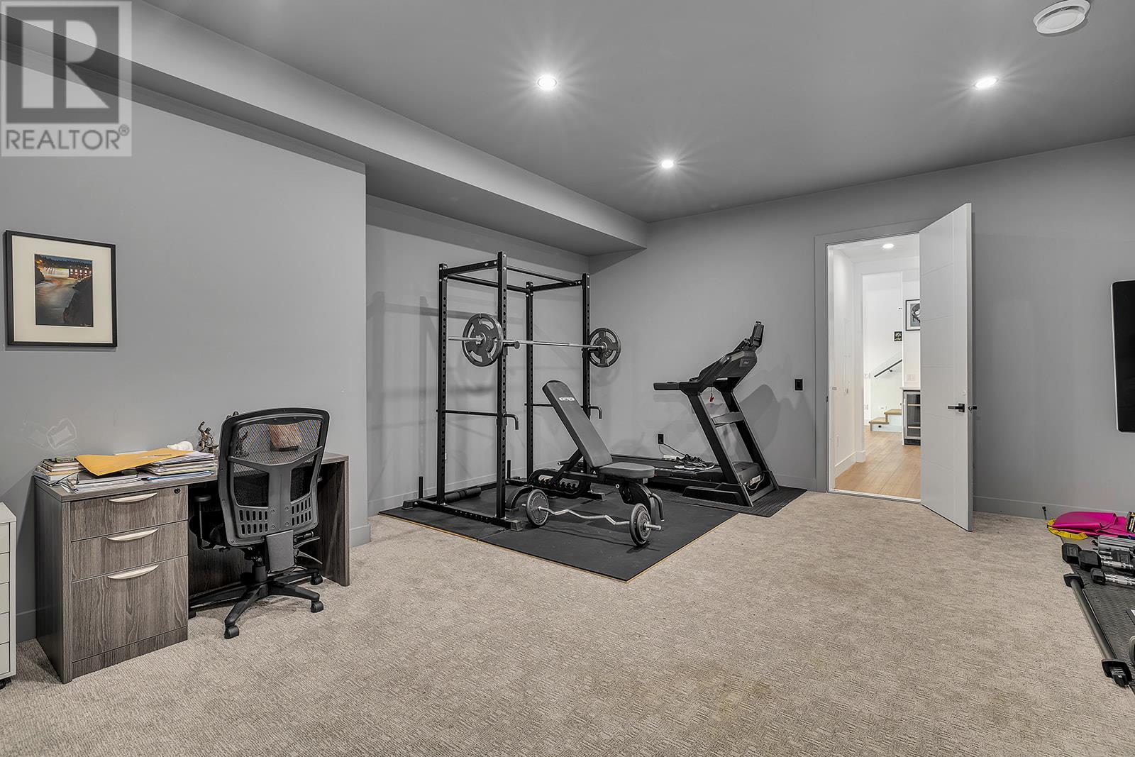 1426 Mine Hill Lane, Kelowna, BC V1P1T6