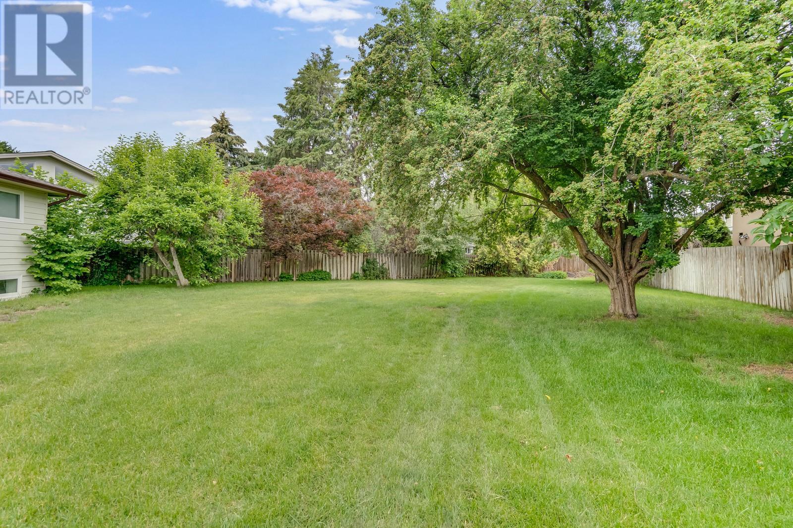 605 San Michelle Road, Kelowna, BC V1W2J5