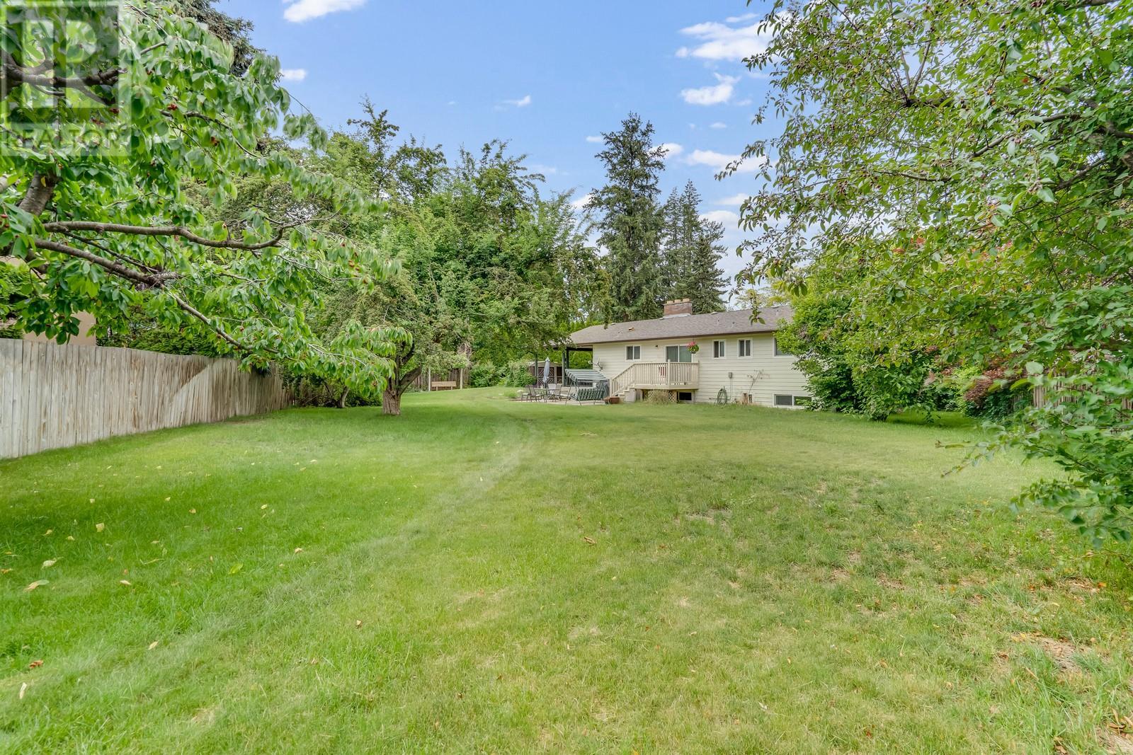 605 San Michelle Road, Kelowna, BC V1W2J5
