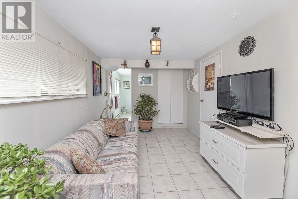 4906 Sinclair Bay Road, Garden Bay, British Columbia  V0N 1S1 - Photo 28 - R2984331