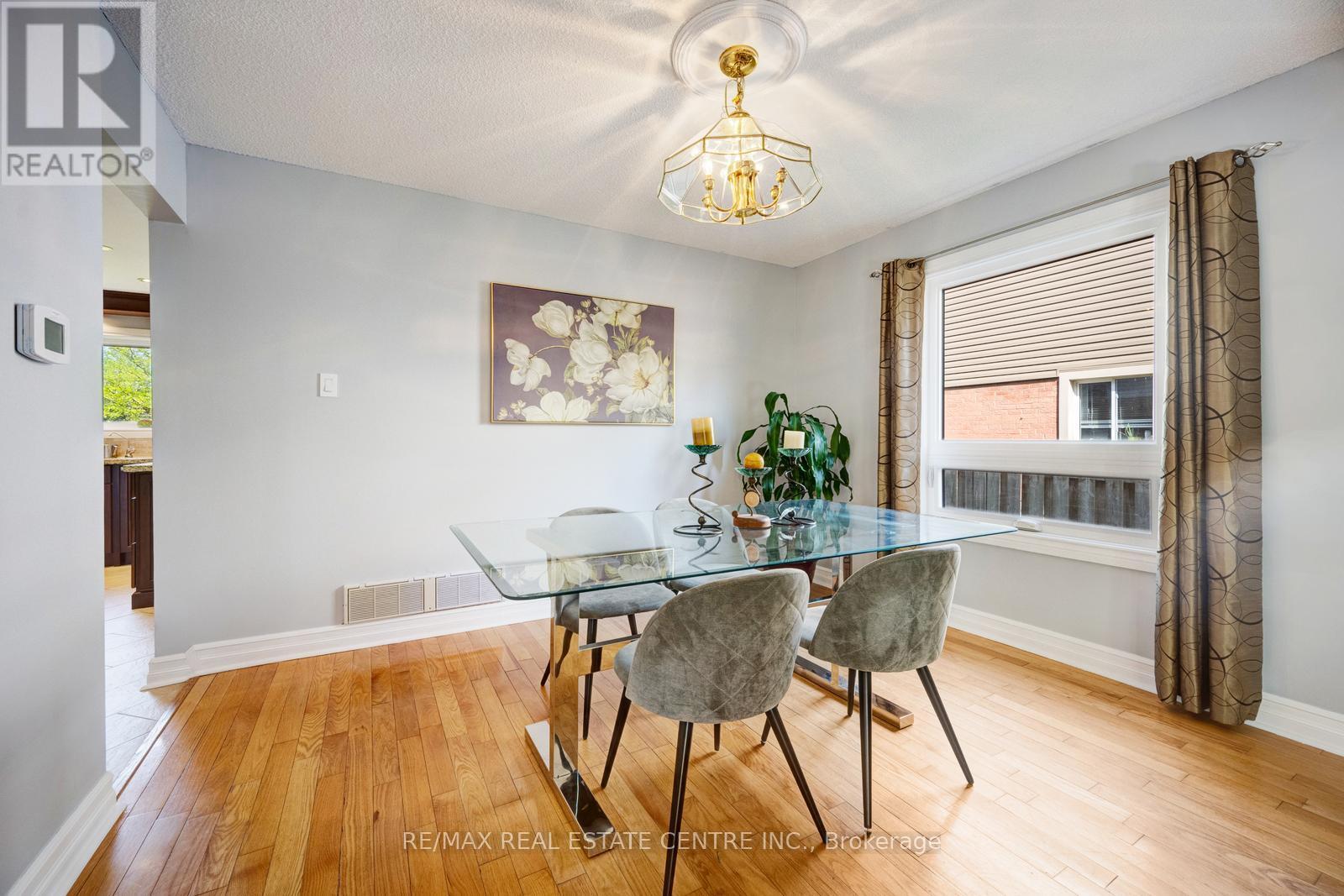 6539 Edenwood Drive, Mississauga, Ontario  L5N 3H2 - Photo 13 - W12163670