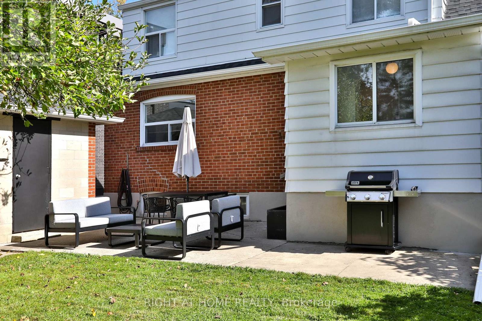 20 Amesbury Drive, Toronto, Ontario  M6M 4H4 - Photo 38 - W12163687