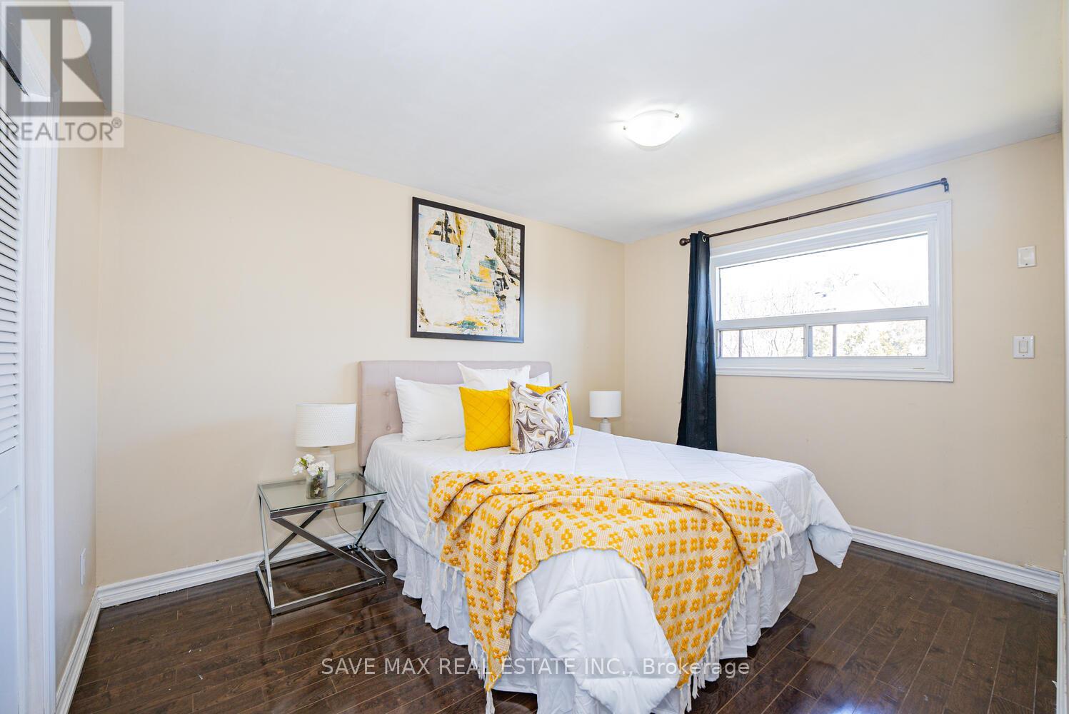 18 Northwood Drive, Brampton, Ontario  L6X 2L2 - Photo 16 - W12163697
