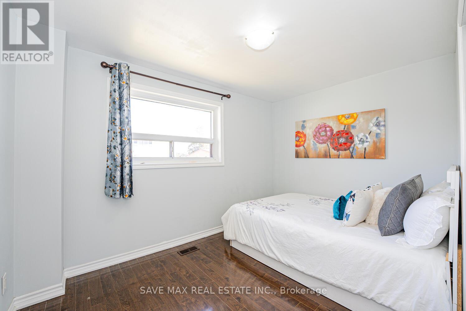 18 Northwood Drive, Brampton, Ontario  L6X 2L2 - Photo 19 - W12163697