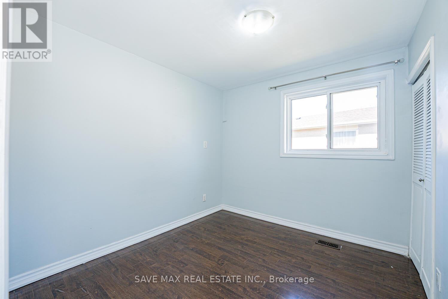 18 Northwood Drive, Brampton, Ontario  L6X 2L2 - Photo 22 - W12163697