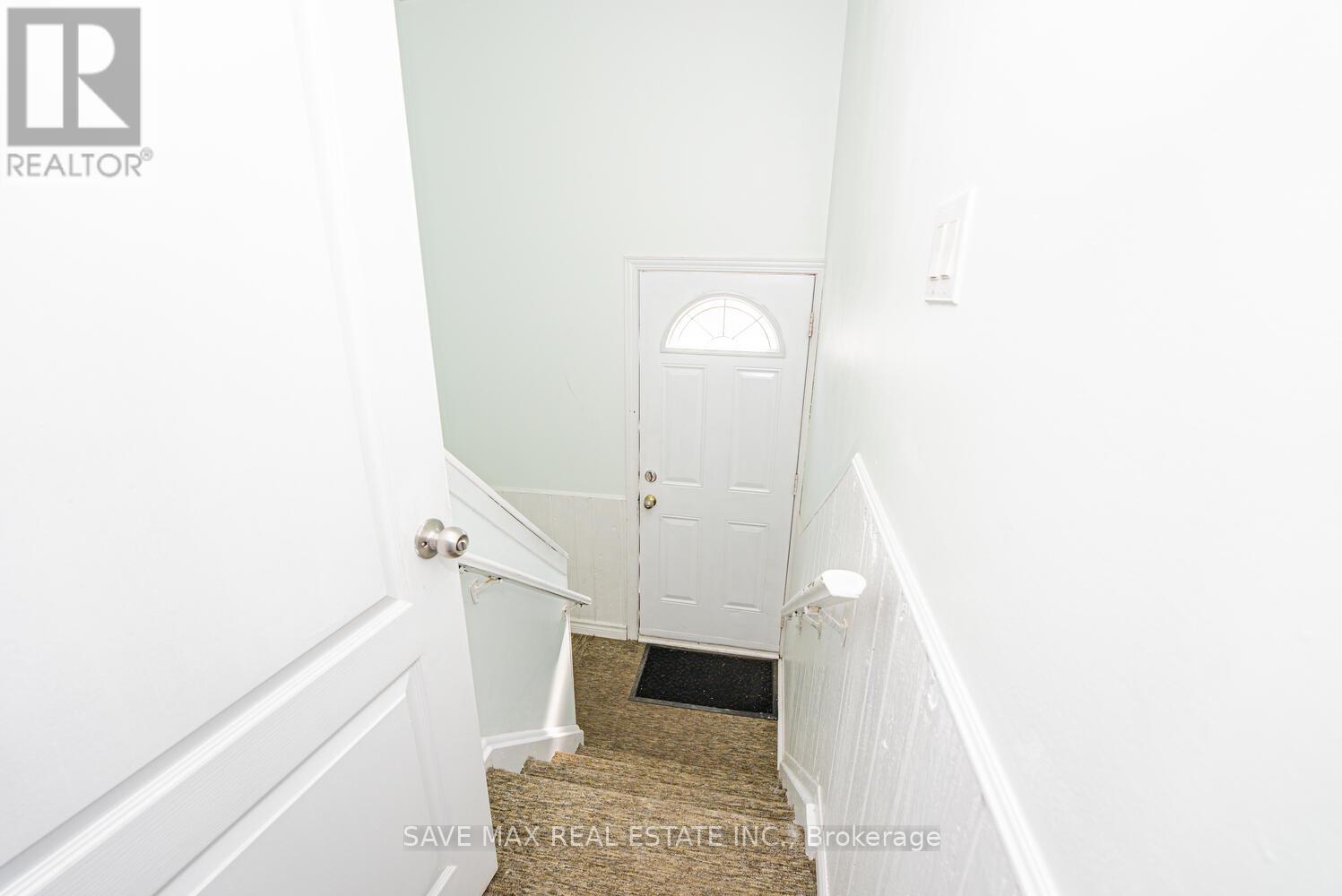 18 Northwood Drive, Brampton, Ontario  L6X 2L2 - Photo 26 - W12163697