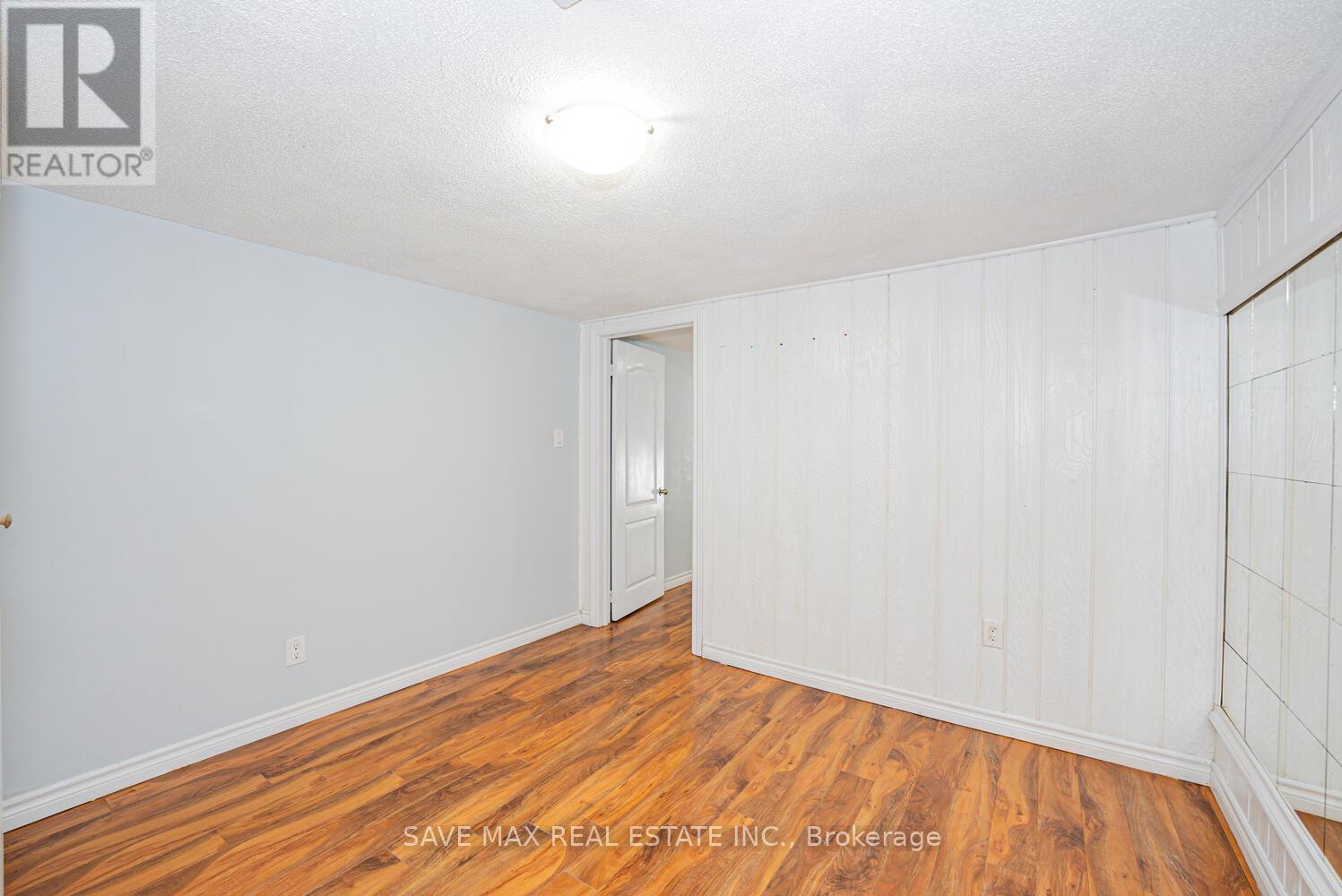 18 Northwood Drive, Brampton, Ontario  L6X 2L2 - Photo 31 - W12163697