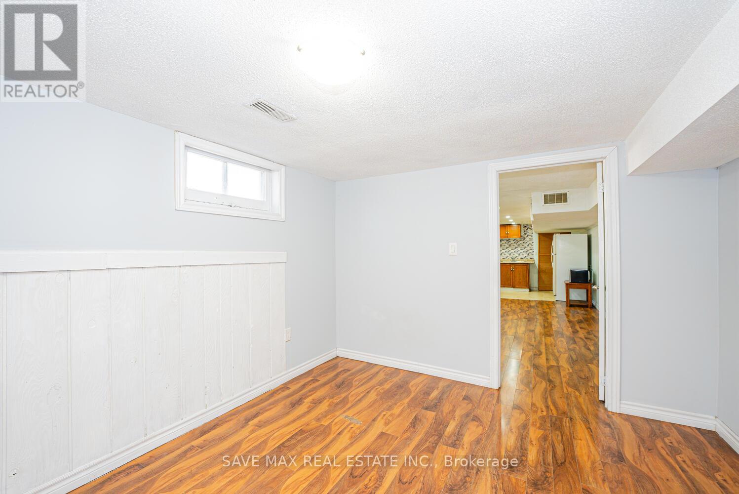 18 Northwood Drive, Brampton, Ontario  L6X 2L2 - Photo 39 - W12163697