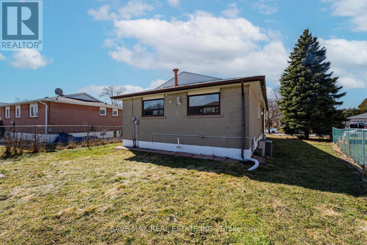 18 Northwood Drive, Brampton, Ontario  L6X 2L2 - Photo 44 - W12163697